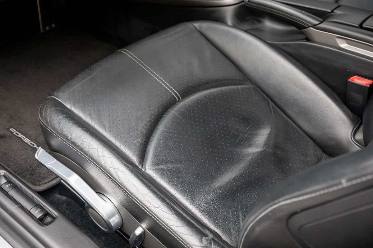 Used 2005 Porsche 911 Carrera RWD image 36
