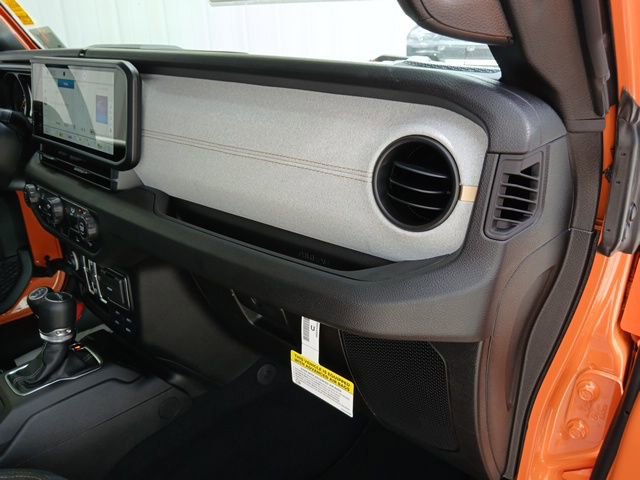 New 2025 Jeep Gladiator Sport image 30