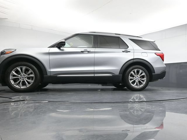 Certified 2023 Ford Explorer Limited w/ Equipment Group 301A RWD image 31
