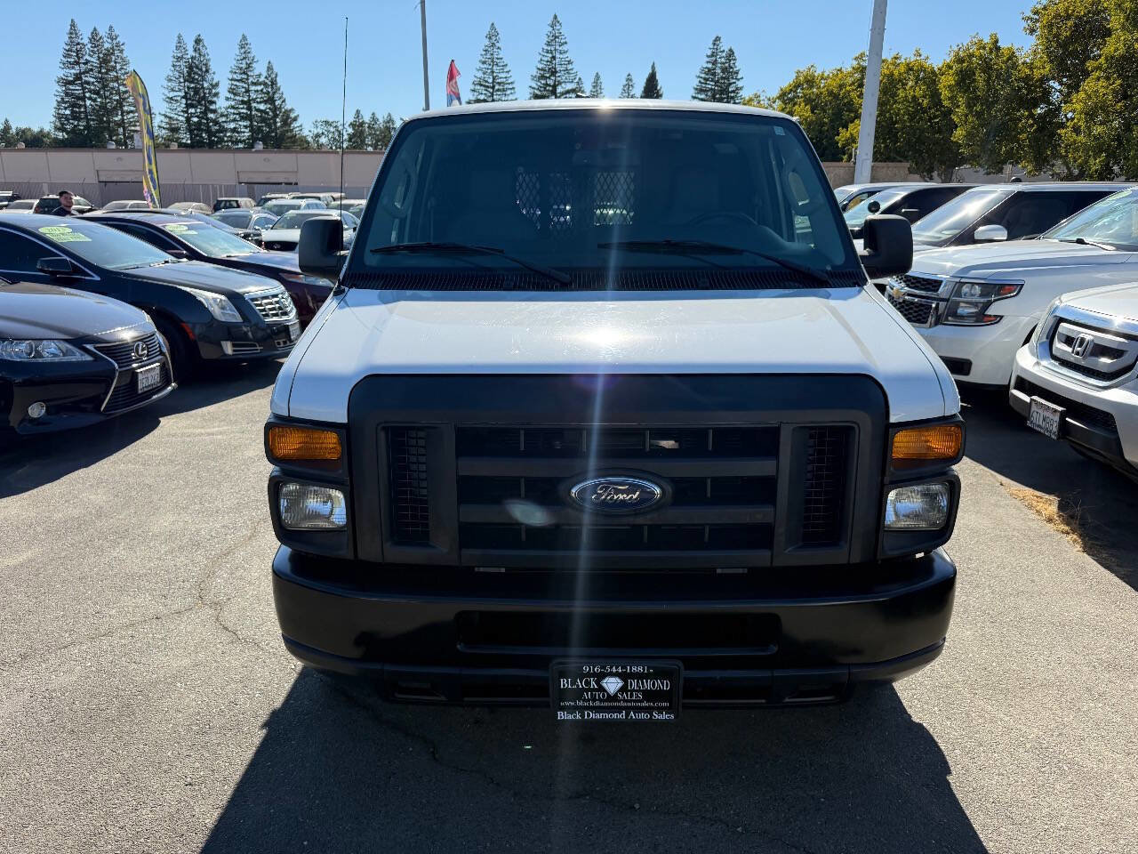 Used 2011 Ford E-150 and Econoline 150 w/ PWR Group image 2