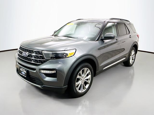 Used 2022 Ford Explorer XLT w/ Equipment Group 202A image 3