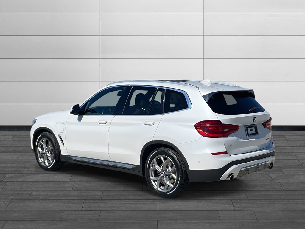 Used 2020 BMW X3 xDrive30e image 3