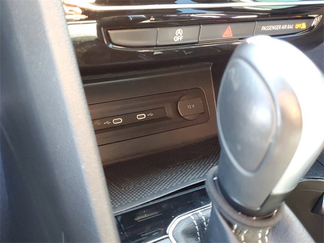 Used 2022 Volkswagen Atlas Cross Sport SEL R-Line image 22