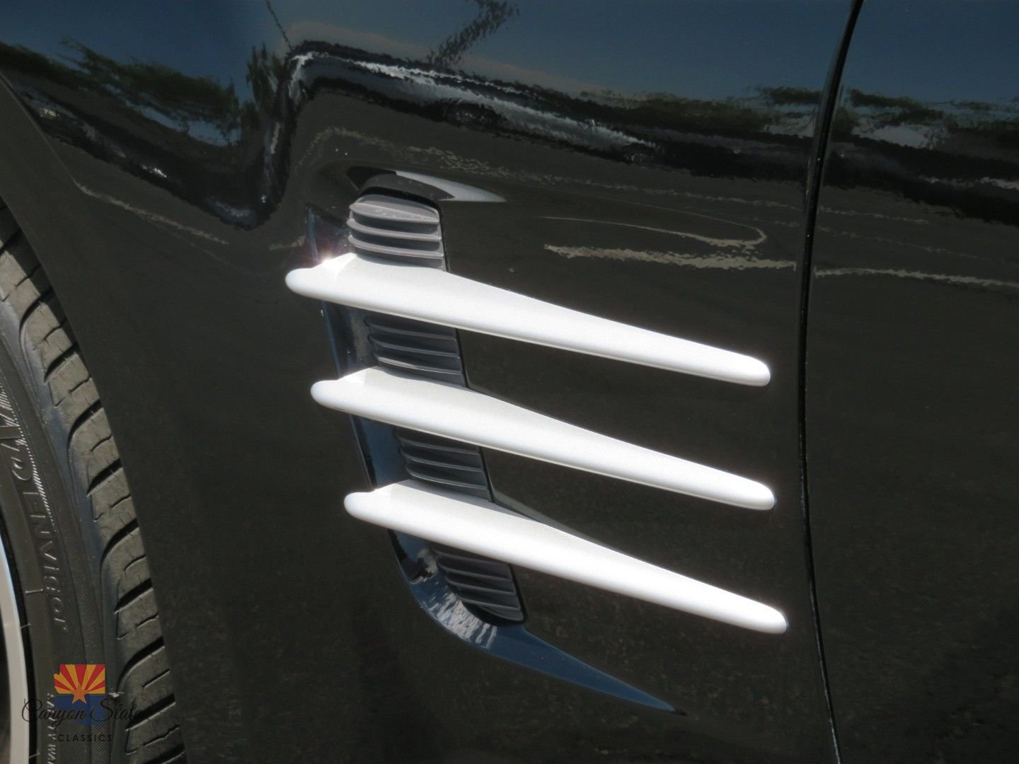 Used 2005 Chrysler Crossfire SRT-6 RWD image 27