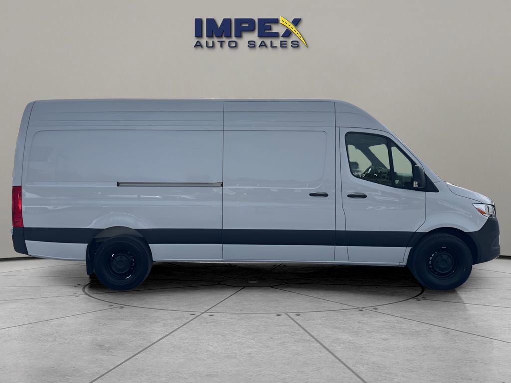 Used 2025 Mercedes-Benz Sprinter 2500 image 6