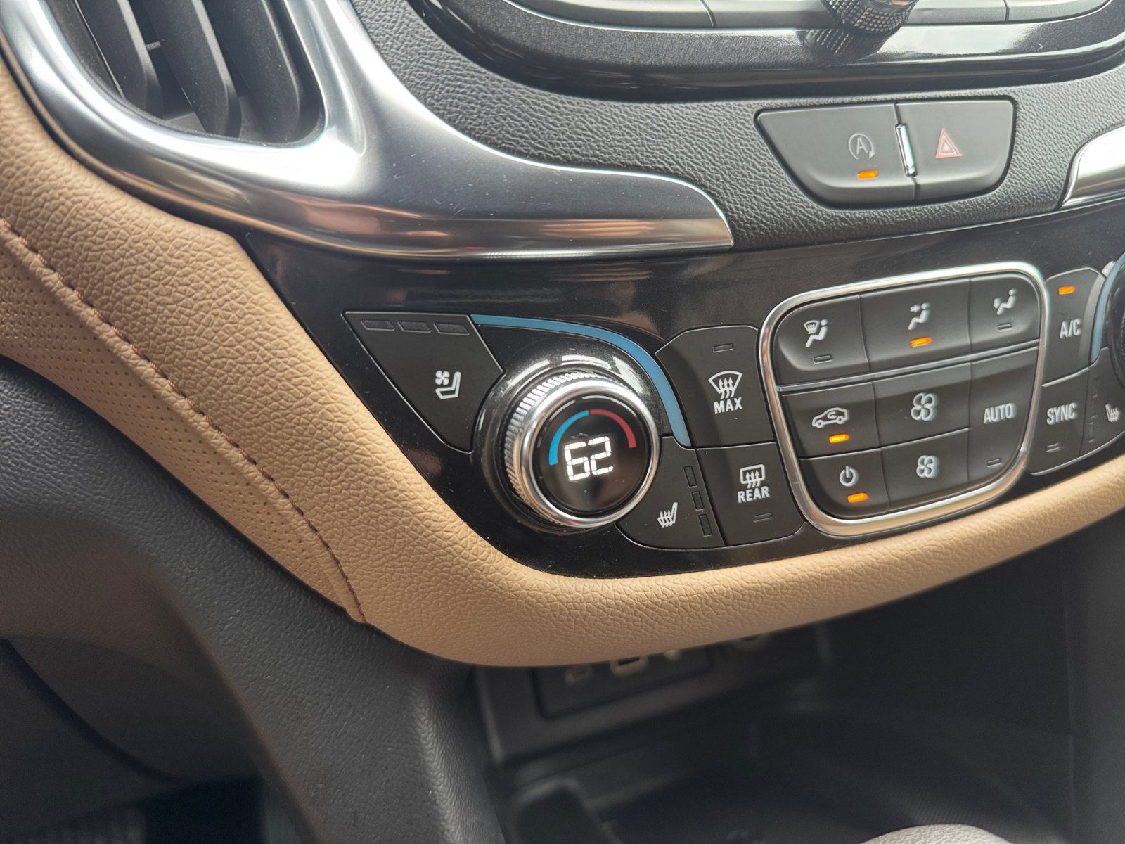Used 2022 Chevrolet Equinox Premier AWD/4WD image 20