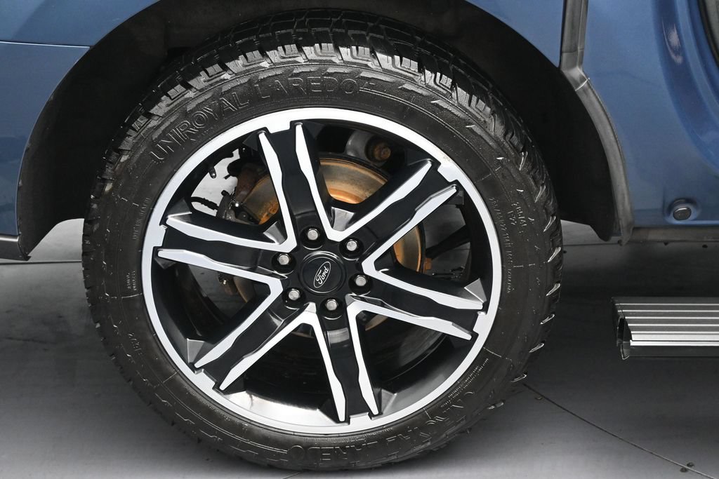 Used 2019 Ford Expedition Max Limited w/ Equipment Group 303A AWD/4WD image 13