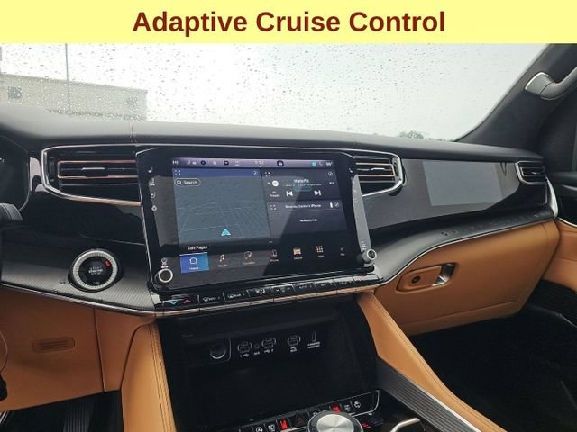 Used 2025 Jeep Grand Wagoneer Series III w/ Rear Seat Video Group 1 AWD/4WD image 11