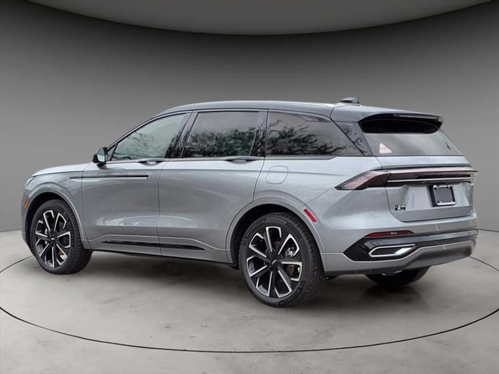 New 2025 Lincoln Nautilus Reserve AWD/4WD image 3