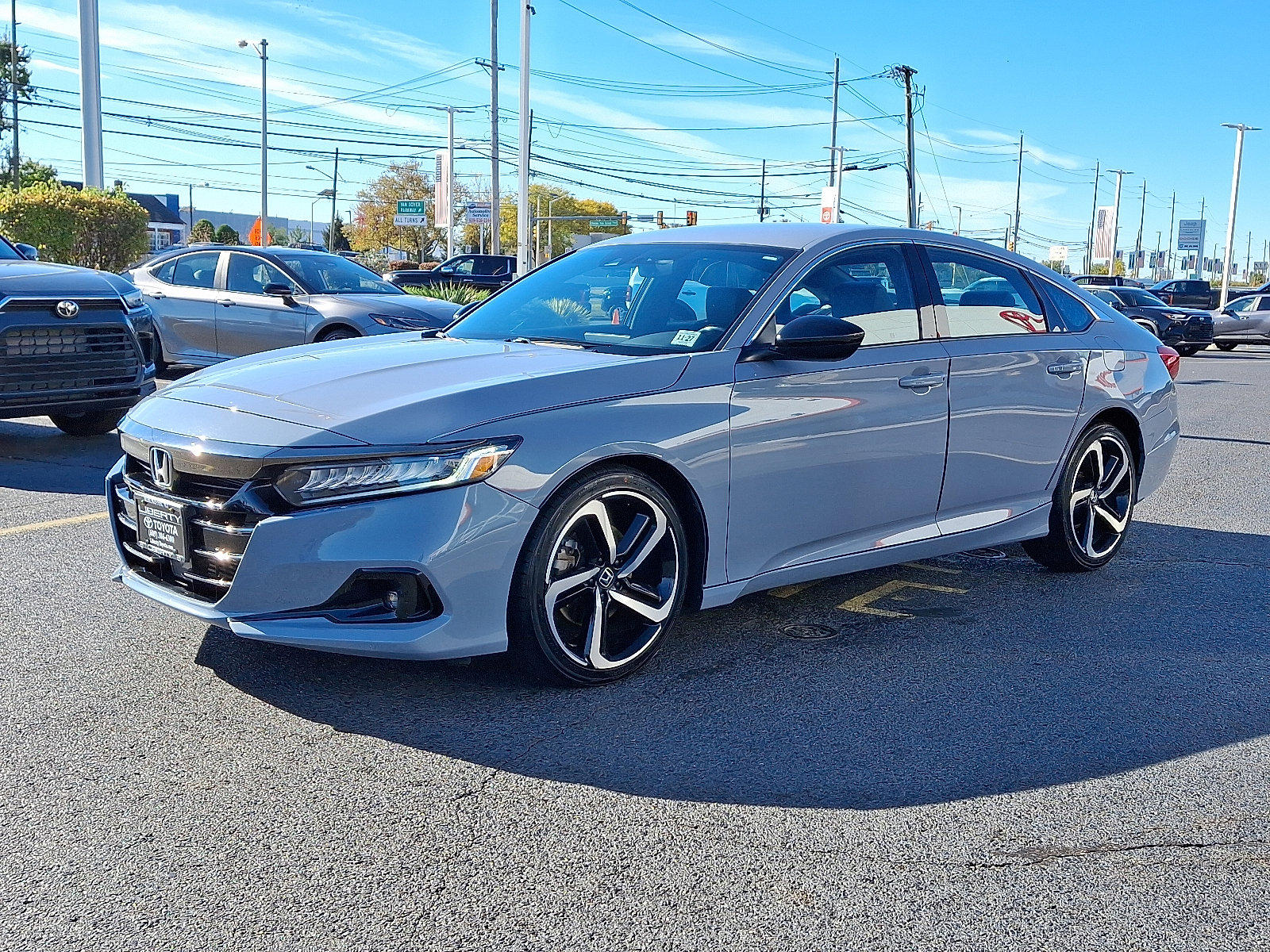 Used 2022 Honda Accord Sport image 3