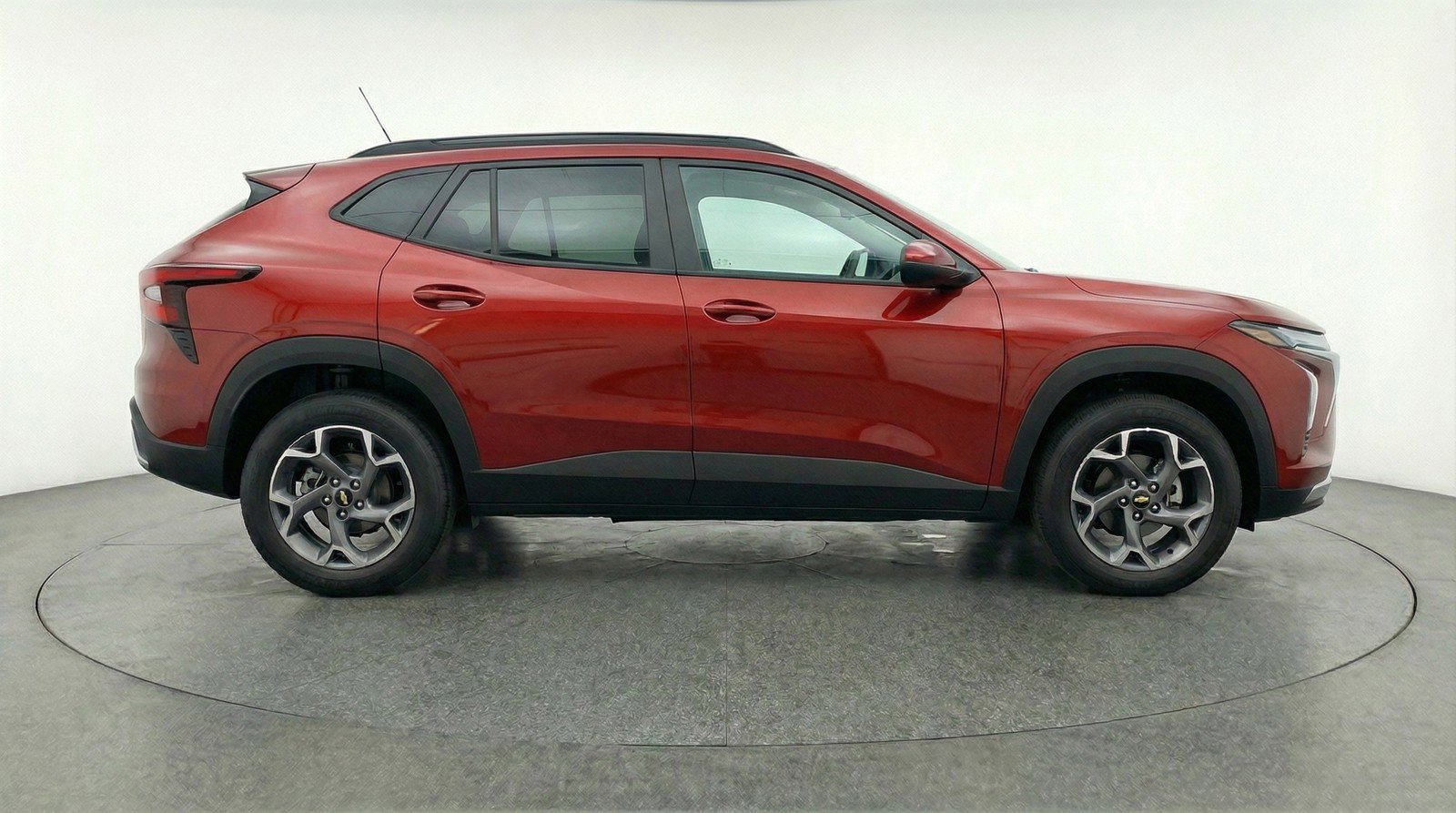 Used 2025 Chevrolet Trax LT w/ LT Convenience Package FWD image 11