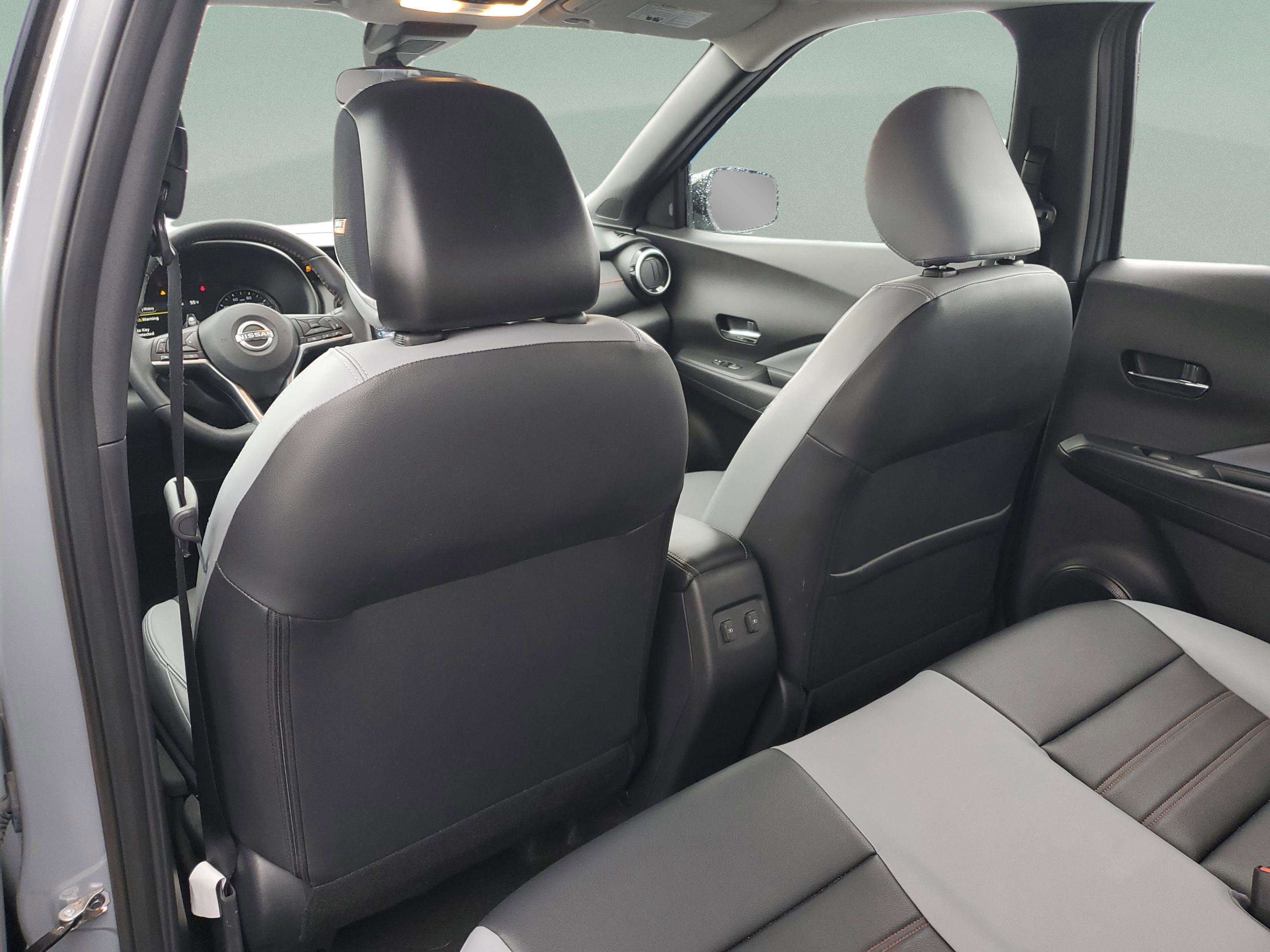 Used 2023 Nissan Kicks SR w/ SR Premium Package FWD image 11