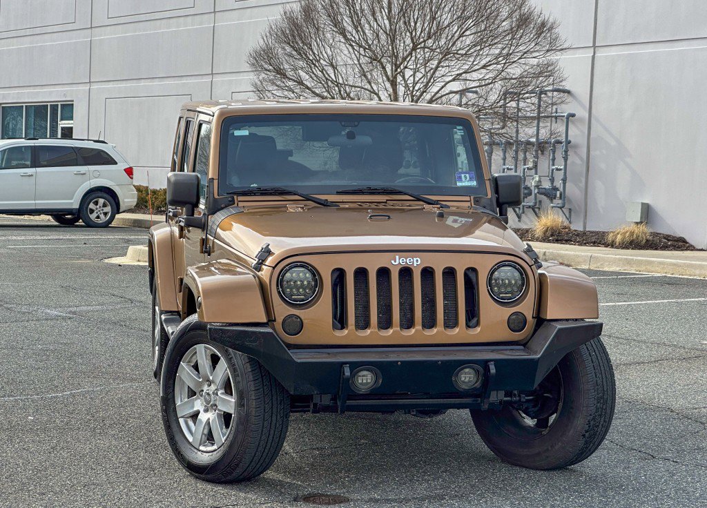 Used 2011 Jeep Wrangler Unlimited 70th Anniversary w/ Connectivity Group image 8