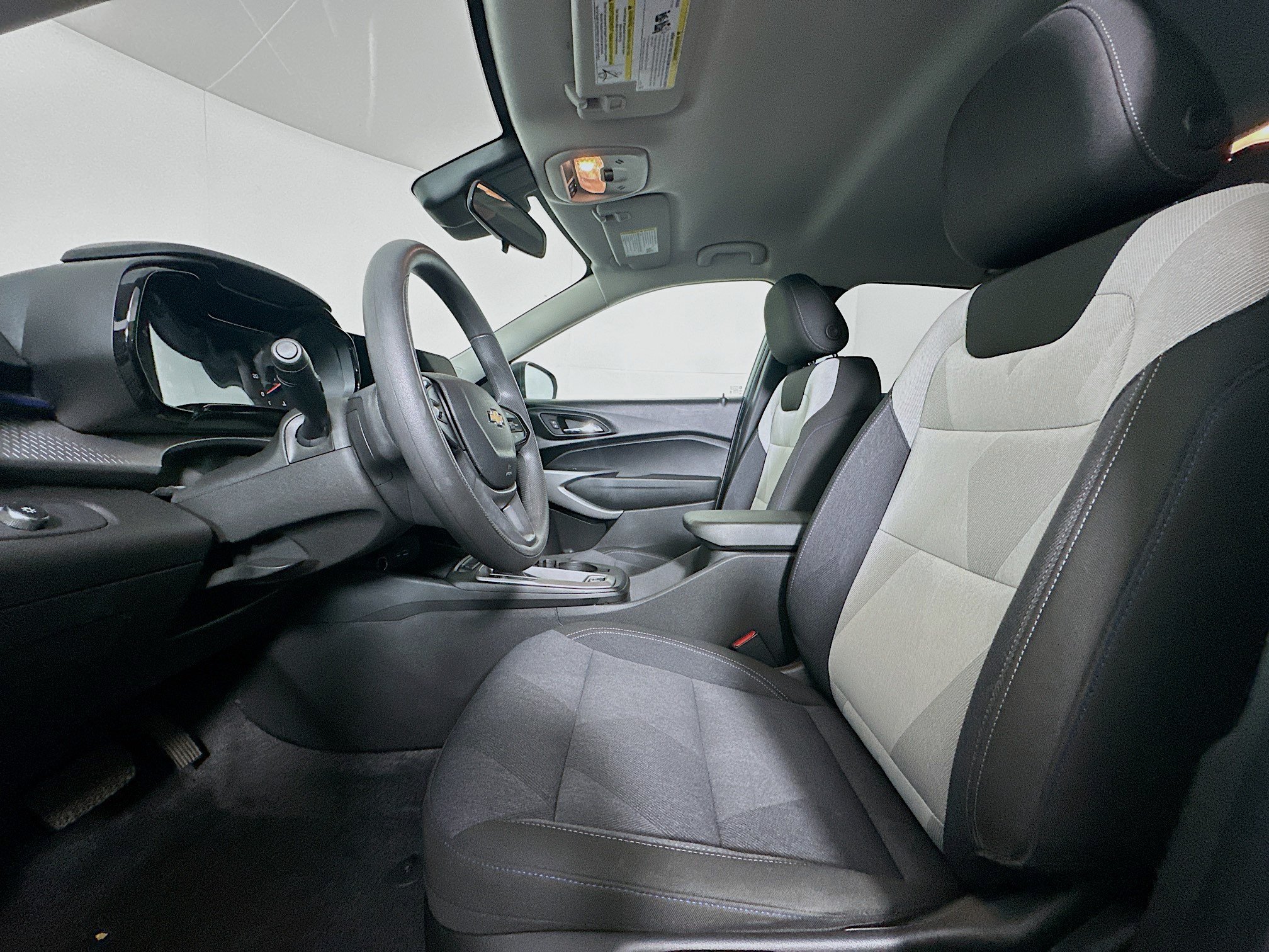 Used 2024 Chevrolet Trax LS FWD image 13