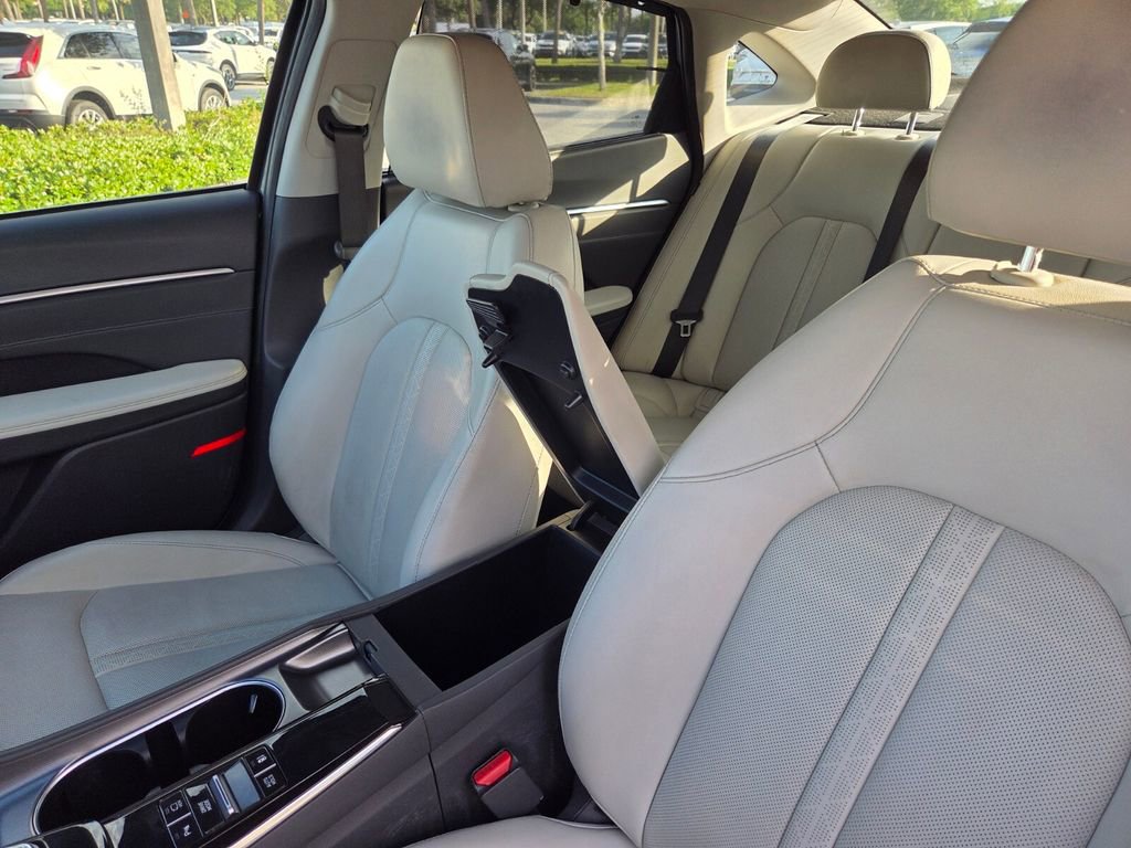Used 2022 Hyundai Sonata Limited FWD image 21