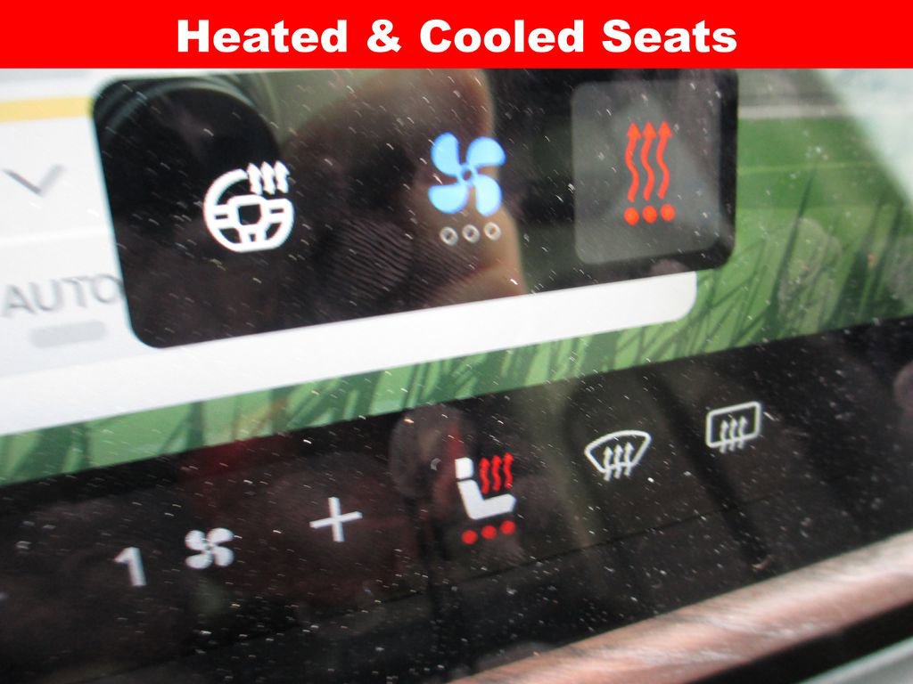 Used 2022 Rivian R1T Launch Edition image 19