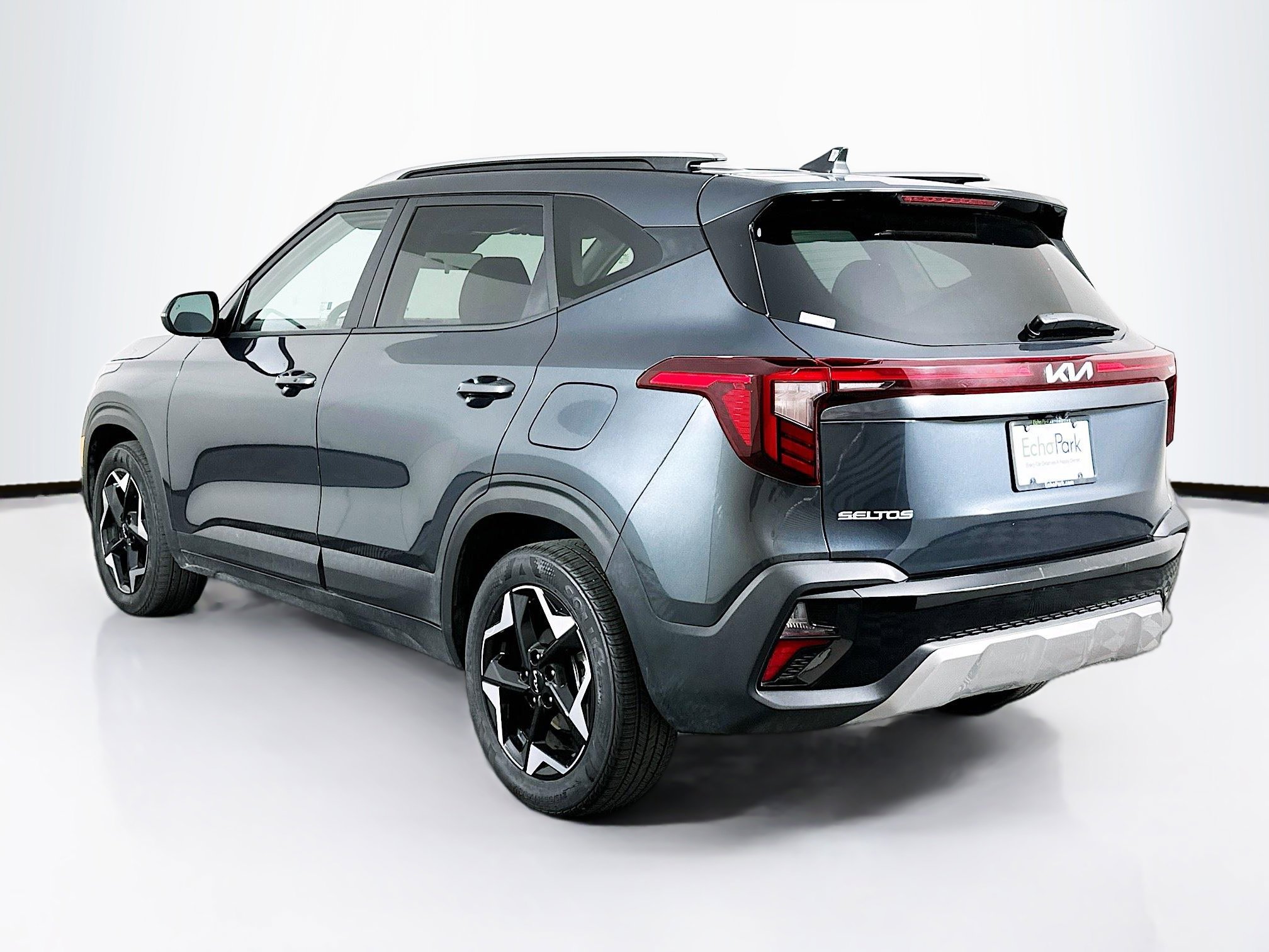 Used 2025 Kia Seltos S image 5