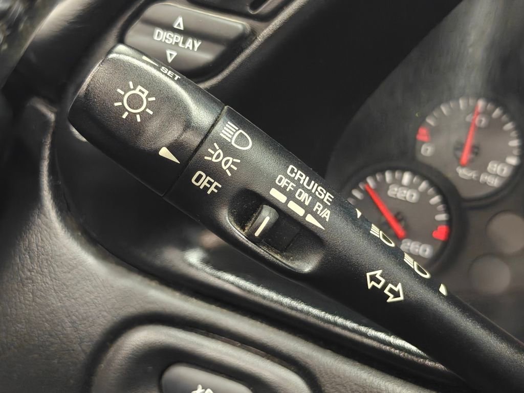 Used 2004 Chevrolet Corvette Convertible w/ Preferred Equipment Group image 7