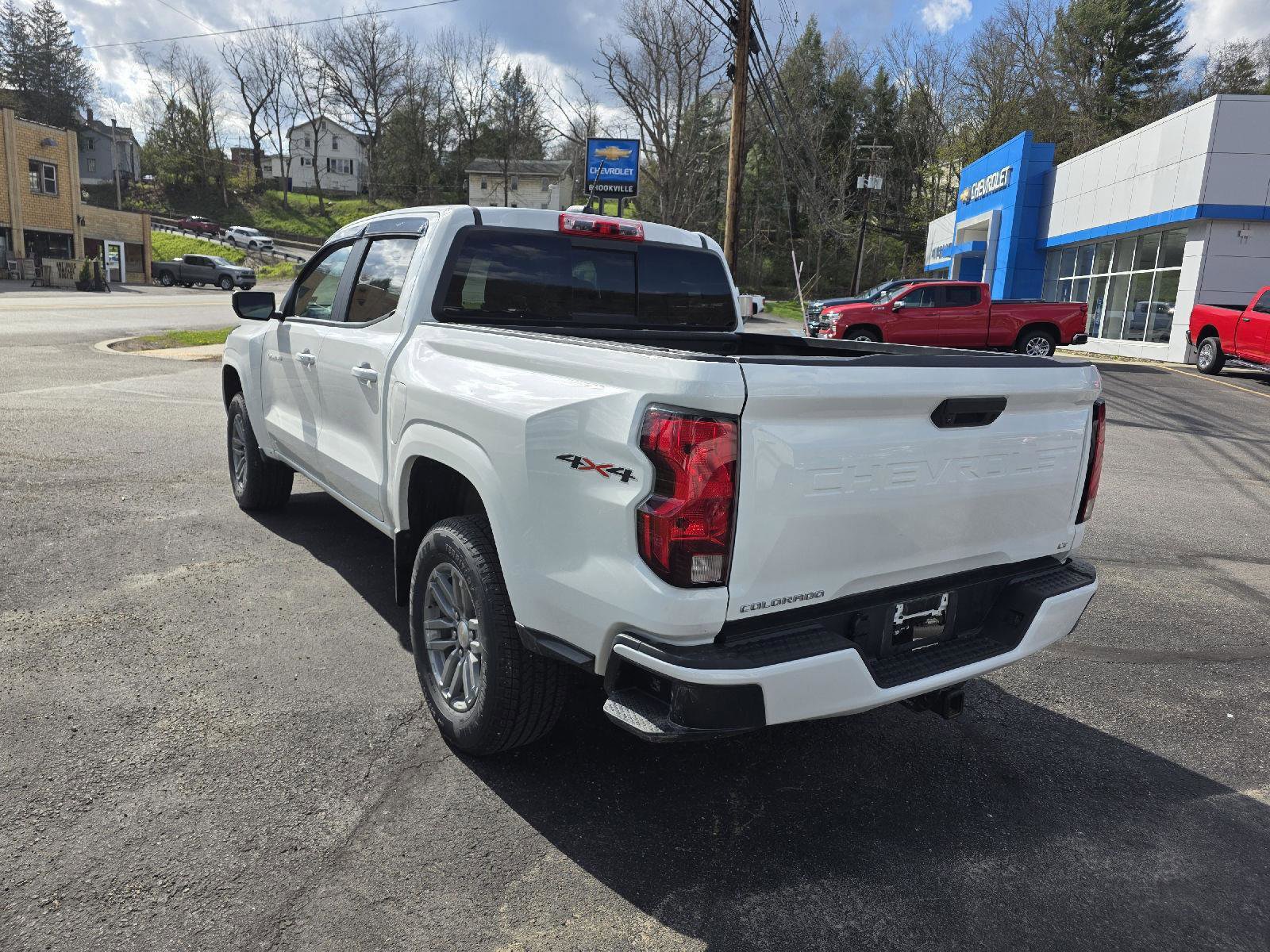 Used 2024 Chevrolet Colorado LT w/ LT Convenience Package AWD/4WD image 5
