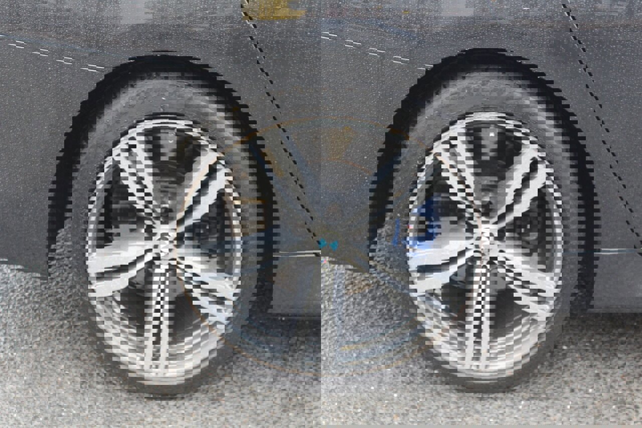 Used 2019 BMW 750i image 30