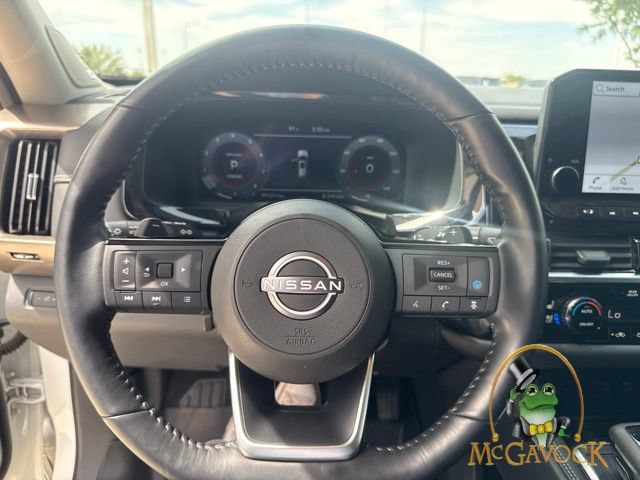 Used 2023 Nissan Pathfinder Platinum FWD image 17