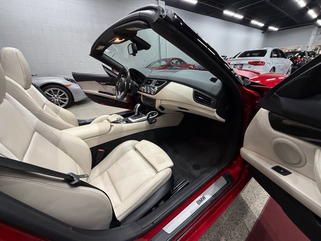 Used 2010 BMW Z4 sDrive35i image 37