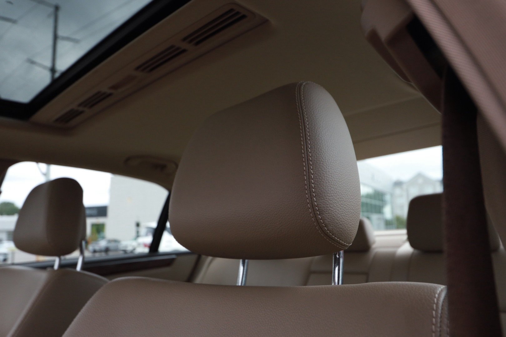 Used 2011 Mercedes-Benz E 350 4MATIC Sedan image 19