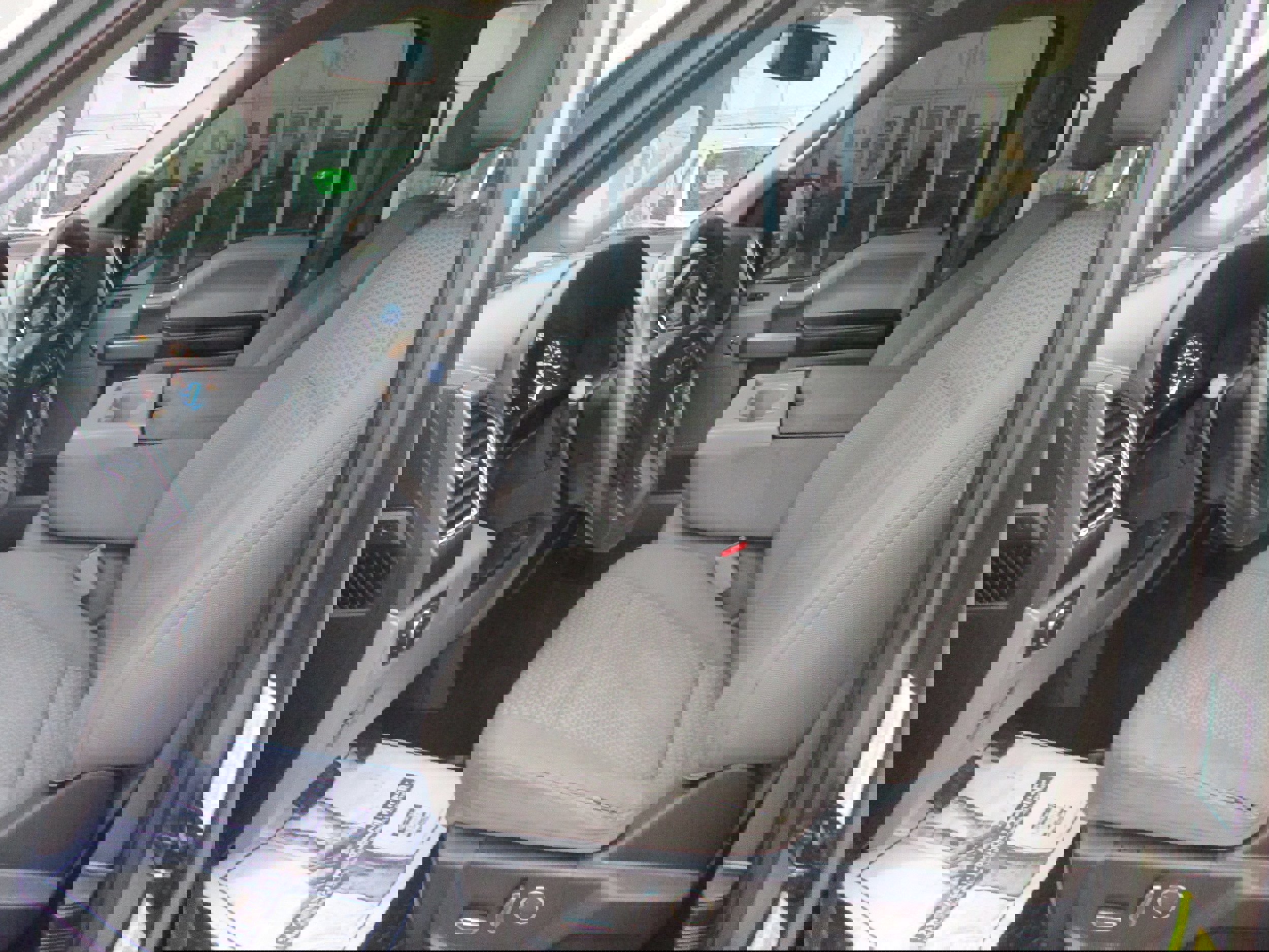 Used 2015 Ford F150 XLT w/ Equipment Group 302A Luxury RWD image 4