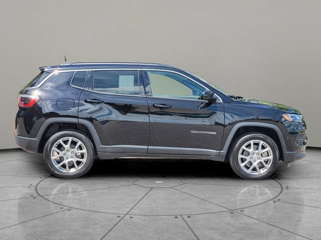 Certified 2024 Jeep Compass Latitude AWD/4WD image 13