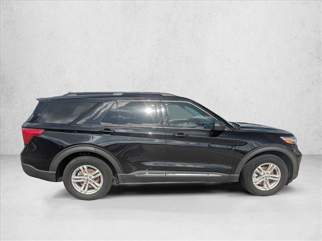 Used 2022 Ford Explorer XLT w/ Class IV Trailer Tow Package RWD image 4