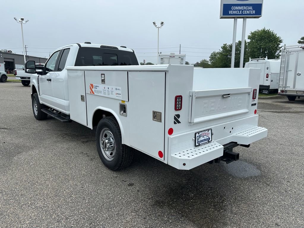 New 2025 Ford F350 XL w/ XL Chrome Package image 4