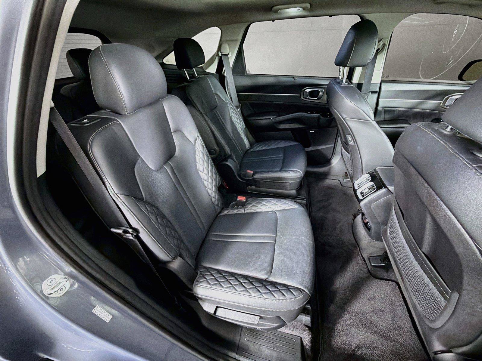Used 2023 Kia Sorento SX AWD/4WD image 30