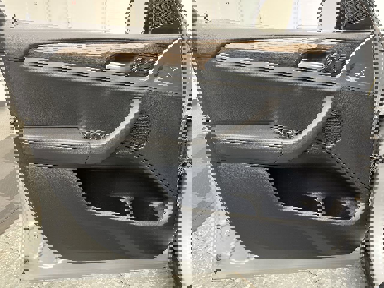 Used 2018 BMW X3 xDrive30i w/ Premium Package image 8