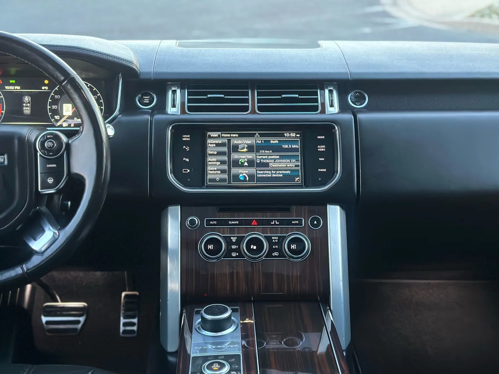 Used 2015 Land Rover Range Rover Supercharged image 29