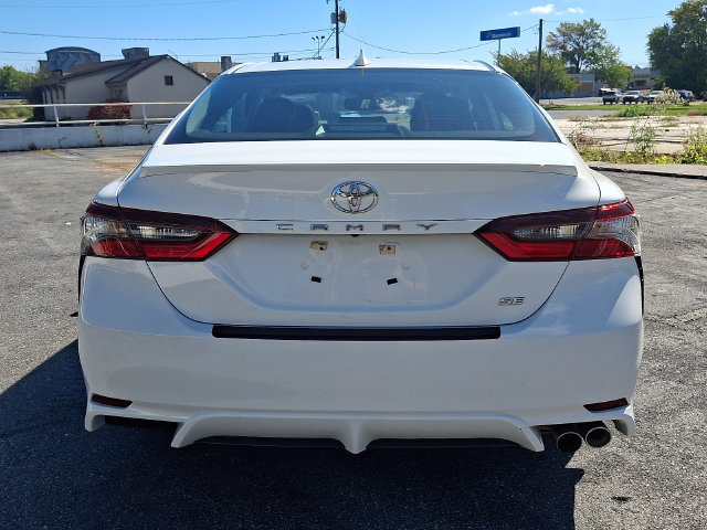 Used 2023 Toyota Camry SE w/ Cold Weather Package FWD image 7