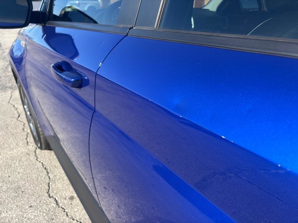 Used 2025 Hyundai Venue Limited FWD image 15