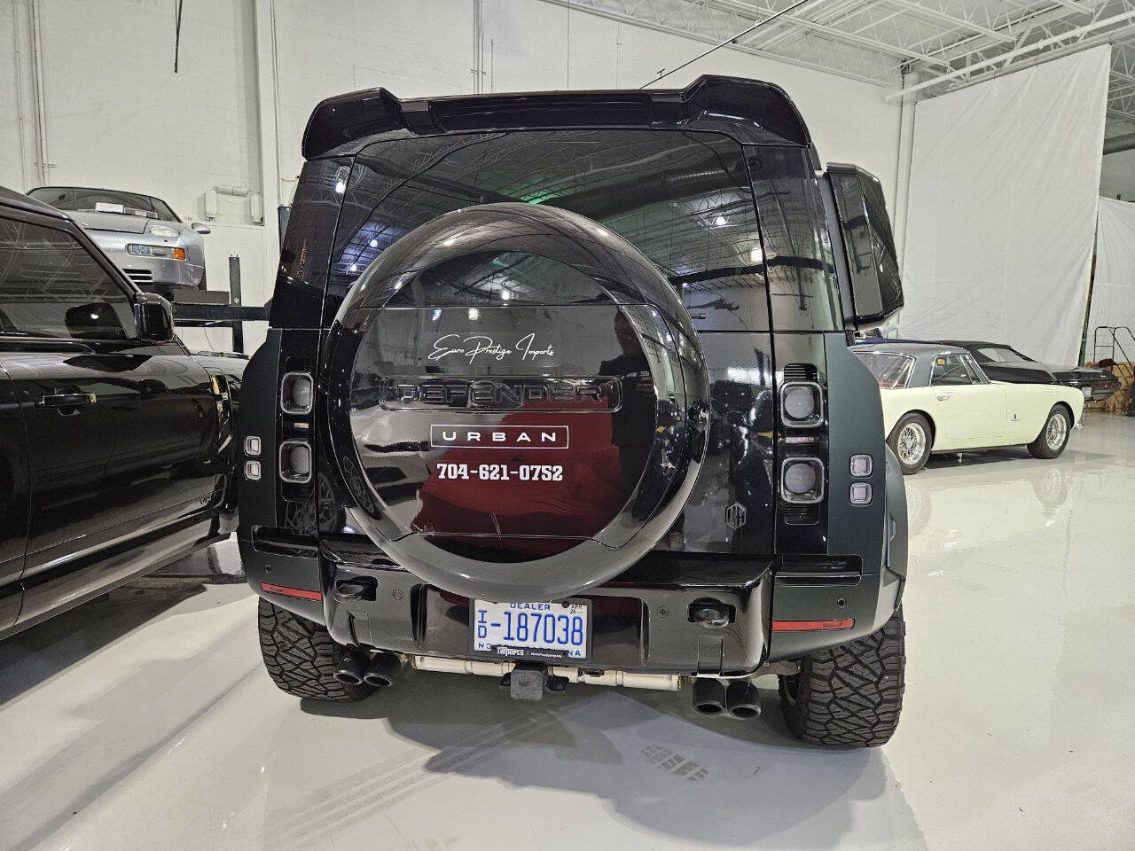 Used 2025 Land Rover Defender 110 V8 image 7