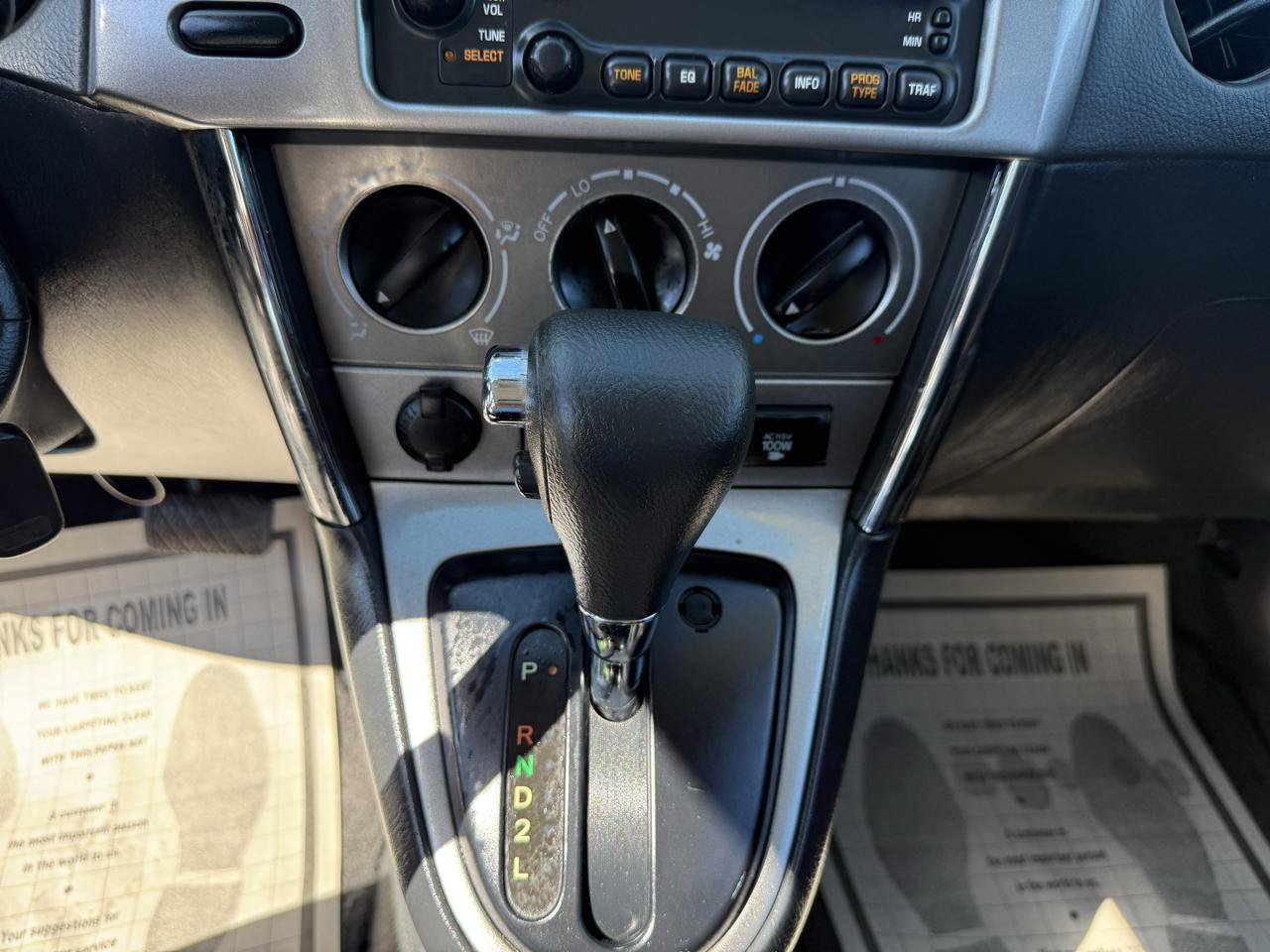 Used 2005 Pontiac Vibe w/ Power Group Value Package FWD image 18