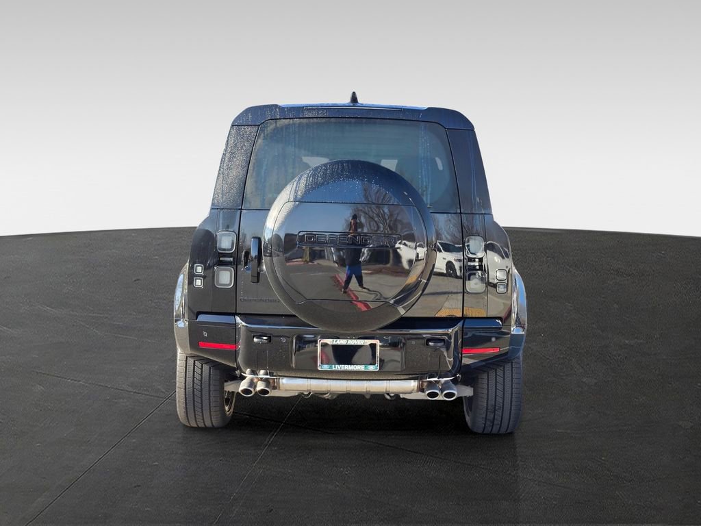 New 2026 Land Rover Defender 110 X-Dynamic SE AWD/4WD image 5