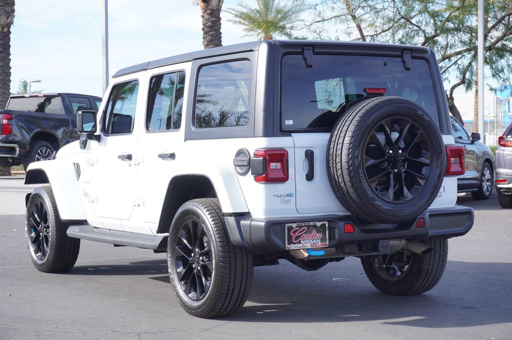 Used 2023 Jeep Wrangler Unlimited Sahara image 3