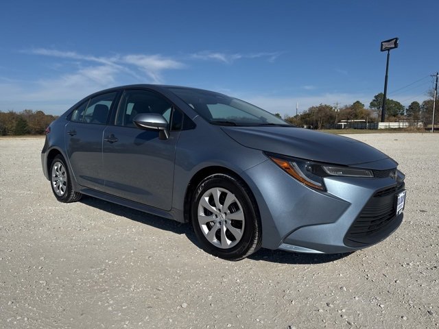 Used 2023 Toyota Corolla LE image 6