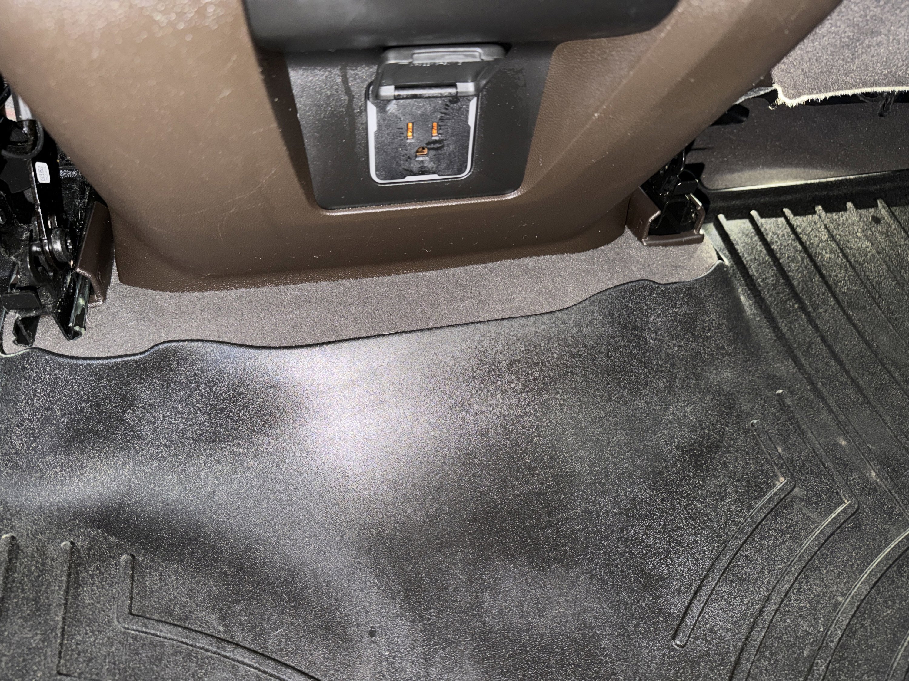 Used 2022 GMC Yukon SLT w/ SLT Luxury Package image 36