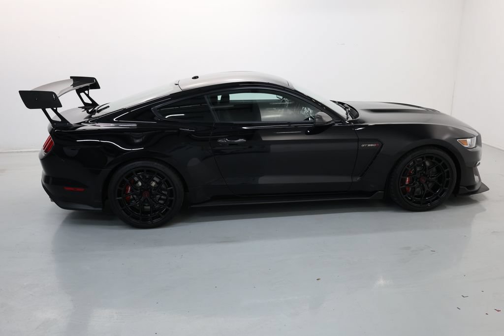 Used 2019 Ford Mustang Shelby GT350R w/ GT350R Equipment Group 920A RWD image 65