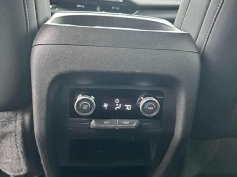 Used 2025 Buick Enclave Preferred FWD image 22