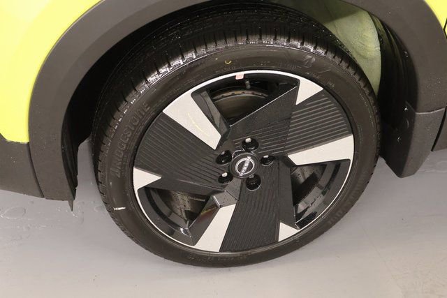 New 2026 Nissan Kicks SR w/ SR Premium Package image 7