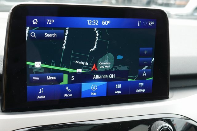 Used 2022 Ford Escape SE w/ SE Sport Appearance Package image 4