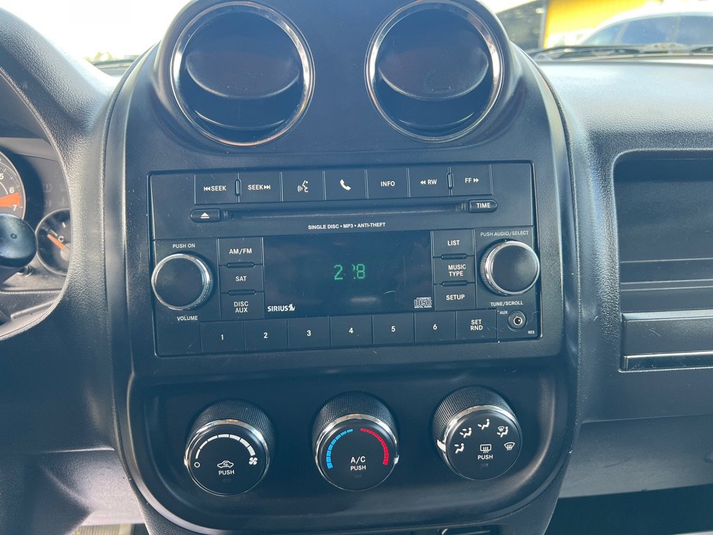 Used 2016 Jeep Patriot 4WD image 33