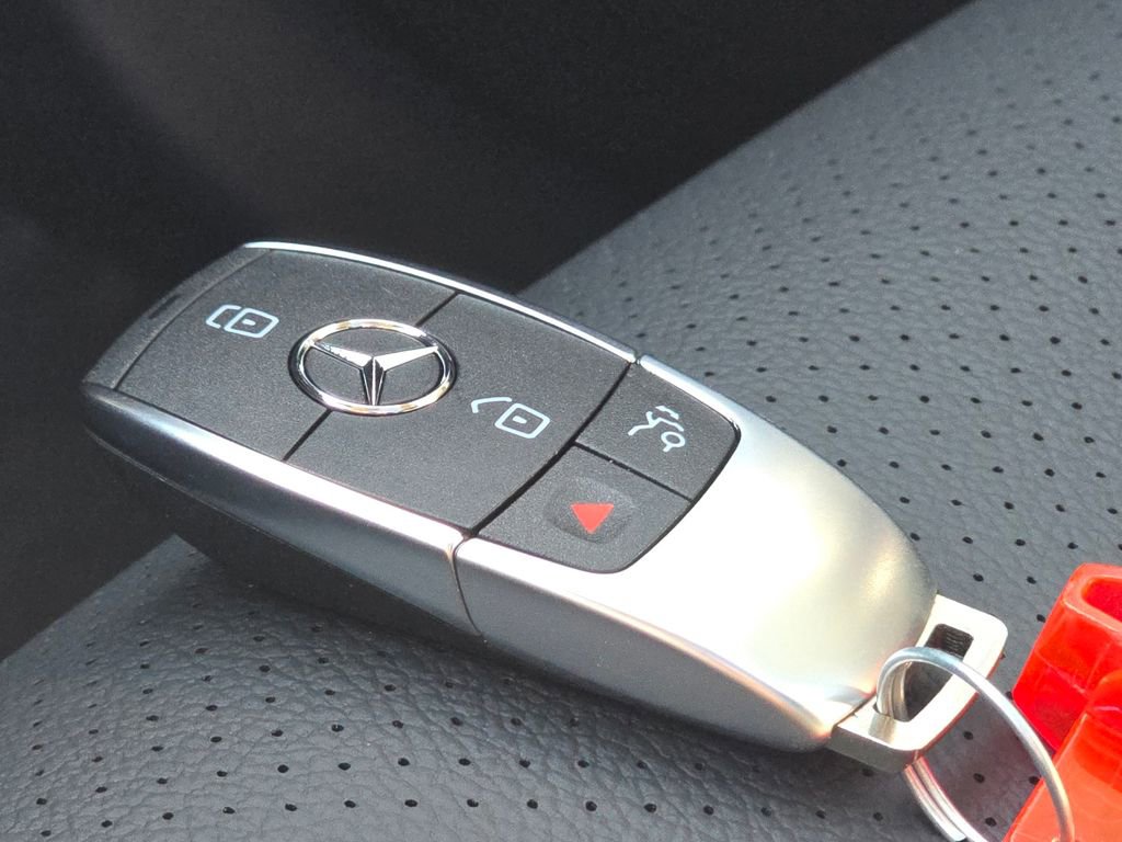 New 2026 Mercedes-Benz GLS 450 4MATIC image 39