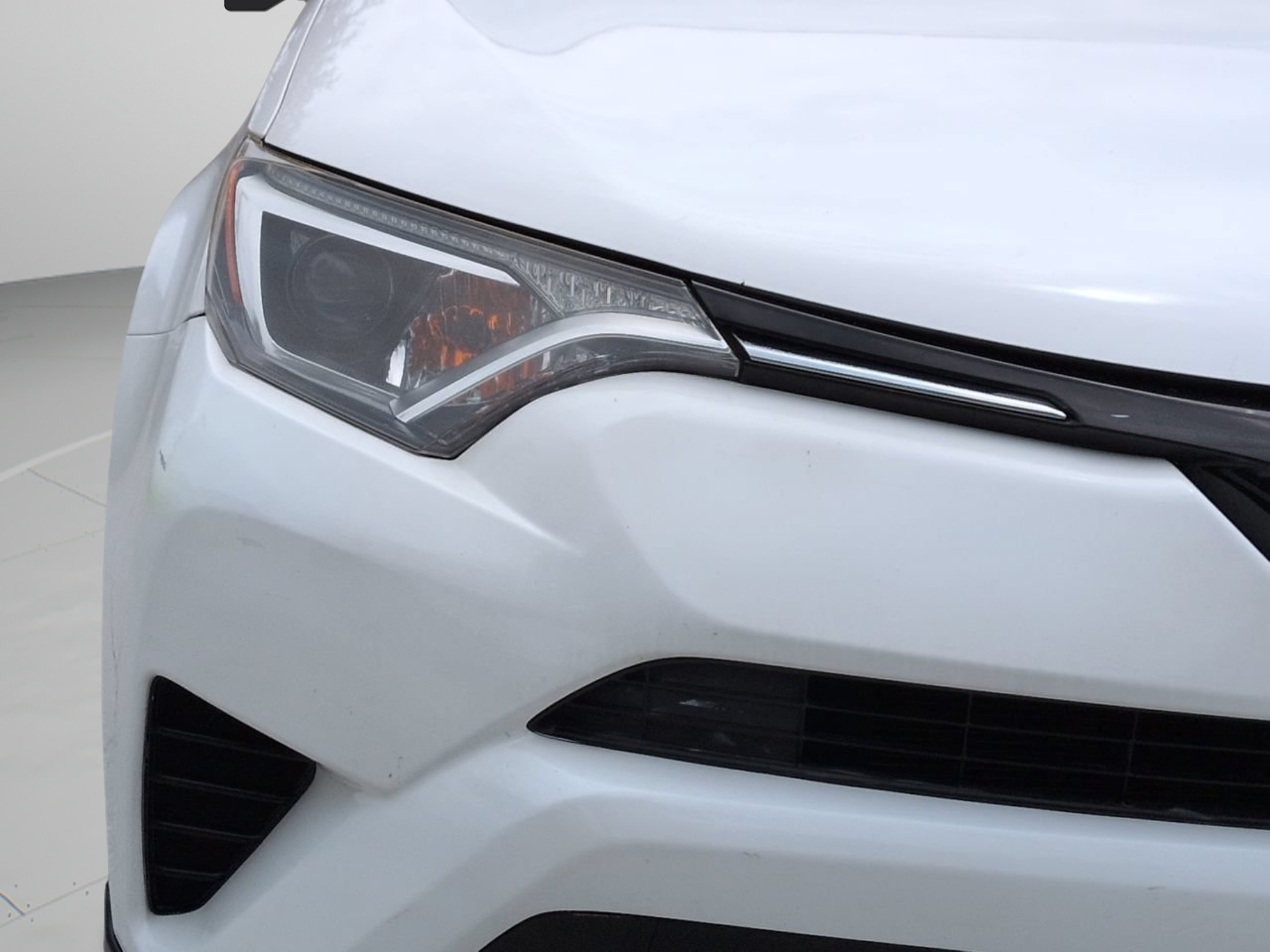 Used 2017 Toyota RAV4 LE FWD image 12