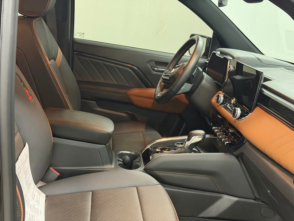 Used 2024 GMC Canyon AT4 w/ AT4 Premium Package image 20